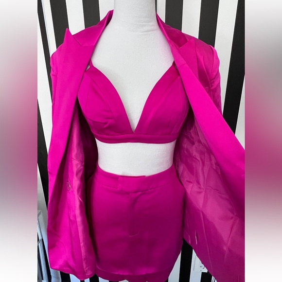 Fuchsia Satin Blazer, Bralette and Mini Skirt Set - NWT - Picture 3 of 4